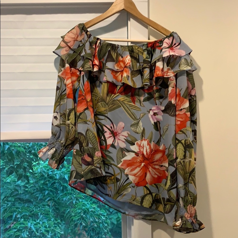 Shoulder off top from Ella moon never used